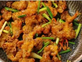 Hình ảnh Chân gà rút xương chiên mắm