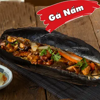 Hình ảnh Bánh mì đen gà BBQ