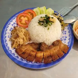 Hình ảnh Cơm Tấm Ba Rọi + Bì