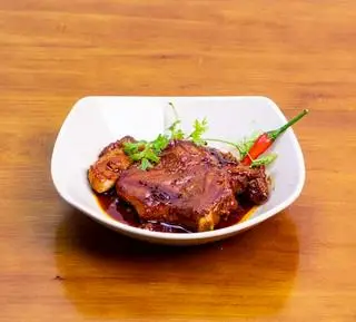 Hình ảnh Cơm cốt lết rim mặn