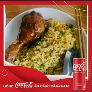 Hình ảnh Cơm rang gà + Coca