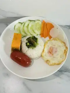 Hình ảnh Cơm Tấm Lạp Xưởng Chả Trứng