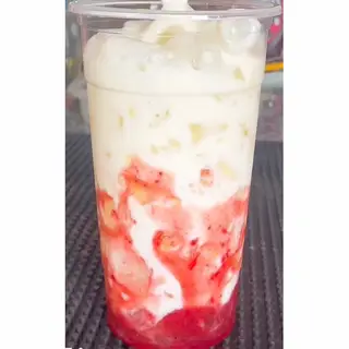 Hình ảnh Yaourt Dâu ( Size 500ml )