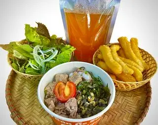Hình ảnh Bún ốc nhỏ sườn bò