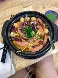 Hình ảnh Mỳ kimchi cá viên xúc xích