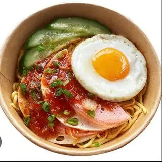 Hình ảnh Mì trộn indomie Trứng Chả