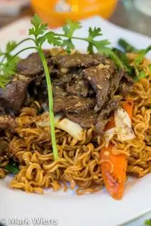Hình ảnh mì xào bò