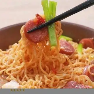 Hình ảnh Mỳ xào xúc xích