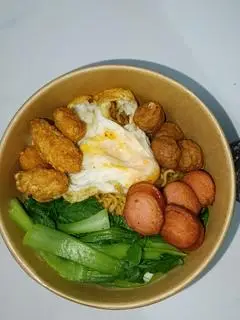 Hình ảnh mì trộn full topping