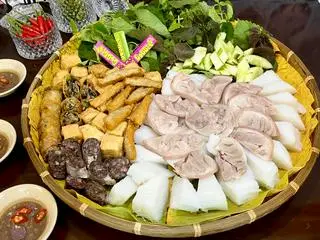 Hình ảnh Combo trò chuyện 3 người