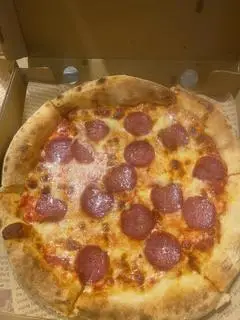 Hình ảnh Pepperoni pizza