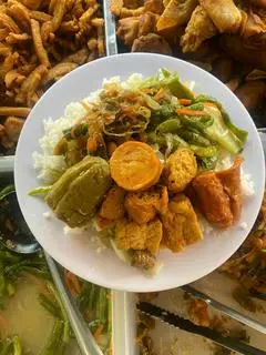 Hình ảnh Cơm chay Không món Chiên 