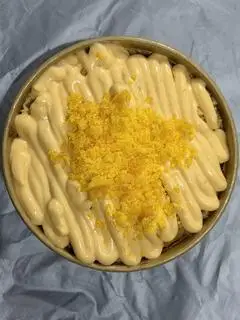 Hình ảnh Bánh bông lan trứng muối gà cay/heo kim sa