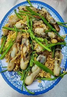 Hình ảnh mì xào ốc móng tay 