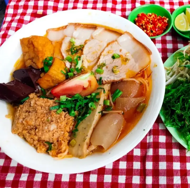 Hình ảnh bún riêu - chả cua 