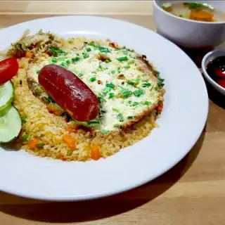 Hình ảnh Cơm chiên - Lạp xưởng trứng đánh