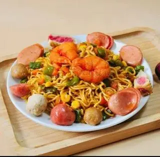 Hình ảnh 2 mỳ trộn thập cẩm 