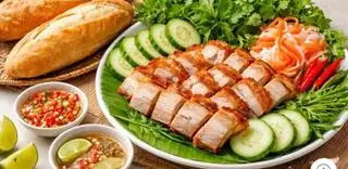 Hình ảnh HEO QUAY DA GIÒN(200gam) + TẶNG 1 BÁNH MÌ GIÒN