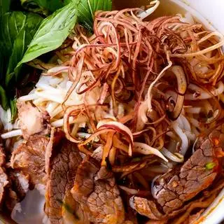 Hình ảnh Bún Bò Huế Không Mộc Thay Bằng Thịt Bò