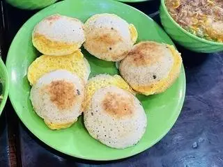 Hình ảnh Bánh căn trứng gà - 8 cái