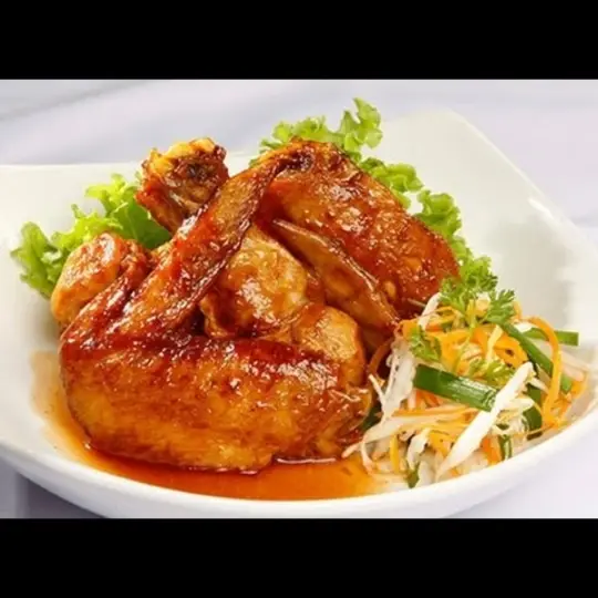 Hình ảnh Cơm chiên Cánh gà chiên nước mắm