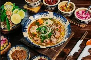 Hình ảnh Bún bò Đặc Biệt giò