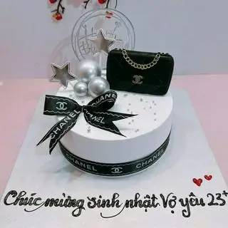 Hình ảnh bánh kem chanel