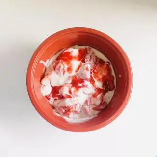Hình ảnh Dâu dầm yaourt 