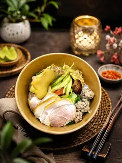 Hình ảnh Bún Đầy Đủ Đặc Biệt - Tặng nước trà tắc 