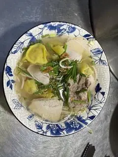 Hình ảnh hoành thánh xương/ giò
