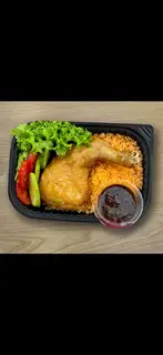 Hình ảnh Cơm Chiên Đùi Gà Sốt Tiêu Đen 