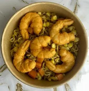Hình ảnh Mì trộn tôm surimi