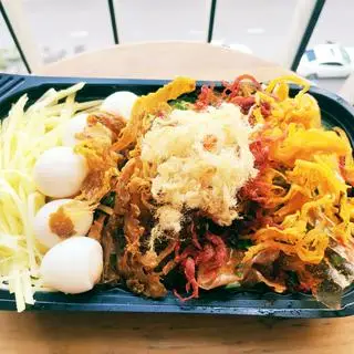 Hình ảnh Bánh tráng phơi sương trộn thập cẩm