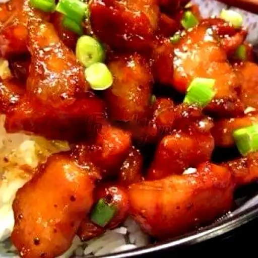 Hình ảnh Cơm thịt kho tiêu