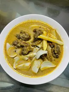 Hình ảnh Cari Bò ăn kèm Cơm Nị