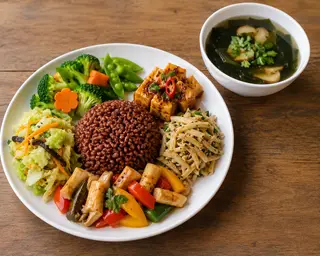 Hình ảnh Cơm lứt 5 món theo ngày chay vegan