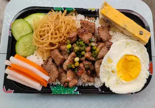 Hình ảnh Cơm tấm Sườn - Bì - Chả - Trứng
