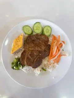 Hình ảnh cơm sườn chả