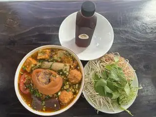 Hình ảnh Combo 2 bún riêu xương /giò + 2 sữa đậu nành/ nước mát