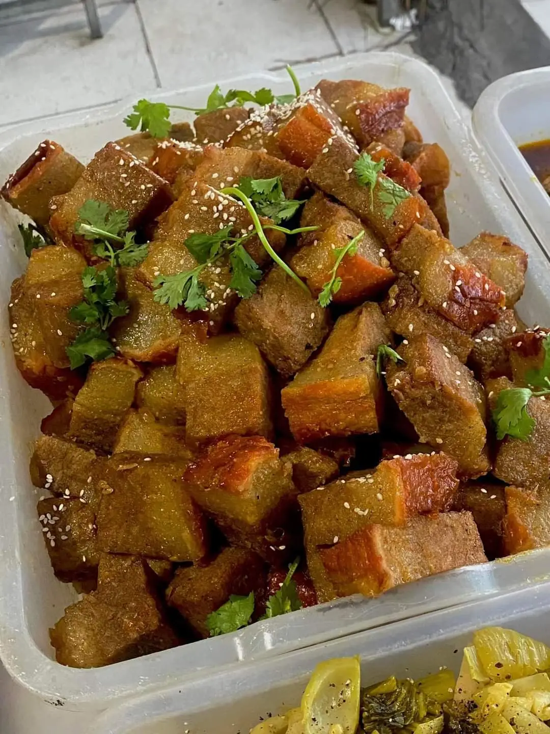 Hình ảnh CƠM CHAY HEO QUAY