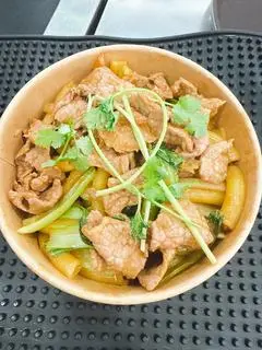 Hình ảnh Nui xào bò
