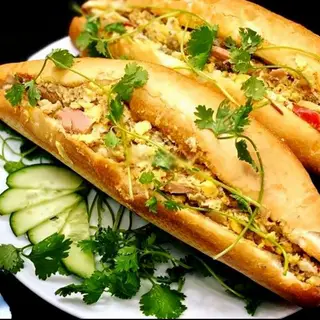 Hình ảnh Bánh mì pate trứng