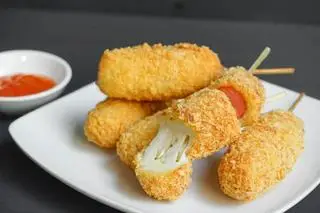 Hình ảnh Hot Dog - Xúc Xích Phô Mai Chiên - 1 Cây
