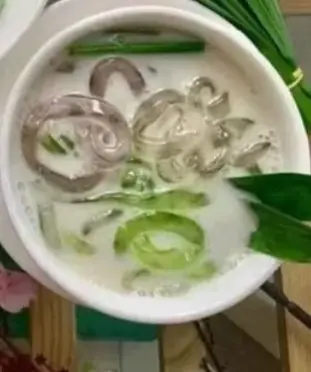 Hình ảnh Chè thạch sắn dây cốt dừa