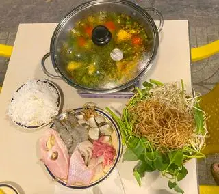 Hình ảnh LẨU HẢI SẢN