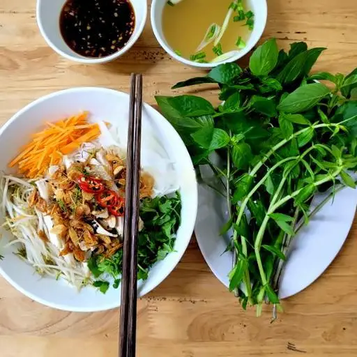 Hình ảnh Phở gà trộn
