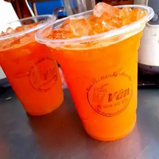 Hình ảnh Nước ép cam ly khổng lồ 