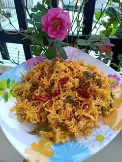 Hình ảnh KHÔ GÀ LÁ CHANH
