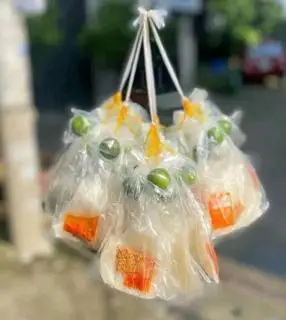 Hình ảnh Bánh tráng sa tế kèm tắc