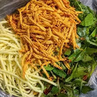 Hình ảnh Bánh tráng trộn khô gà